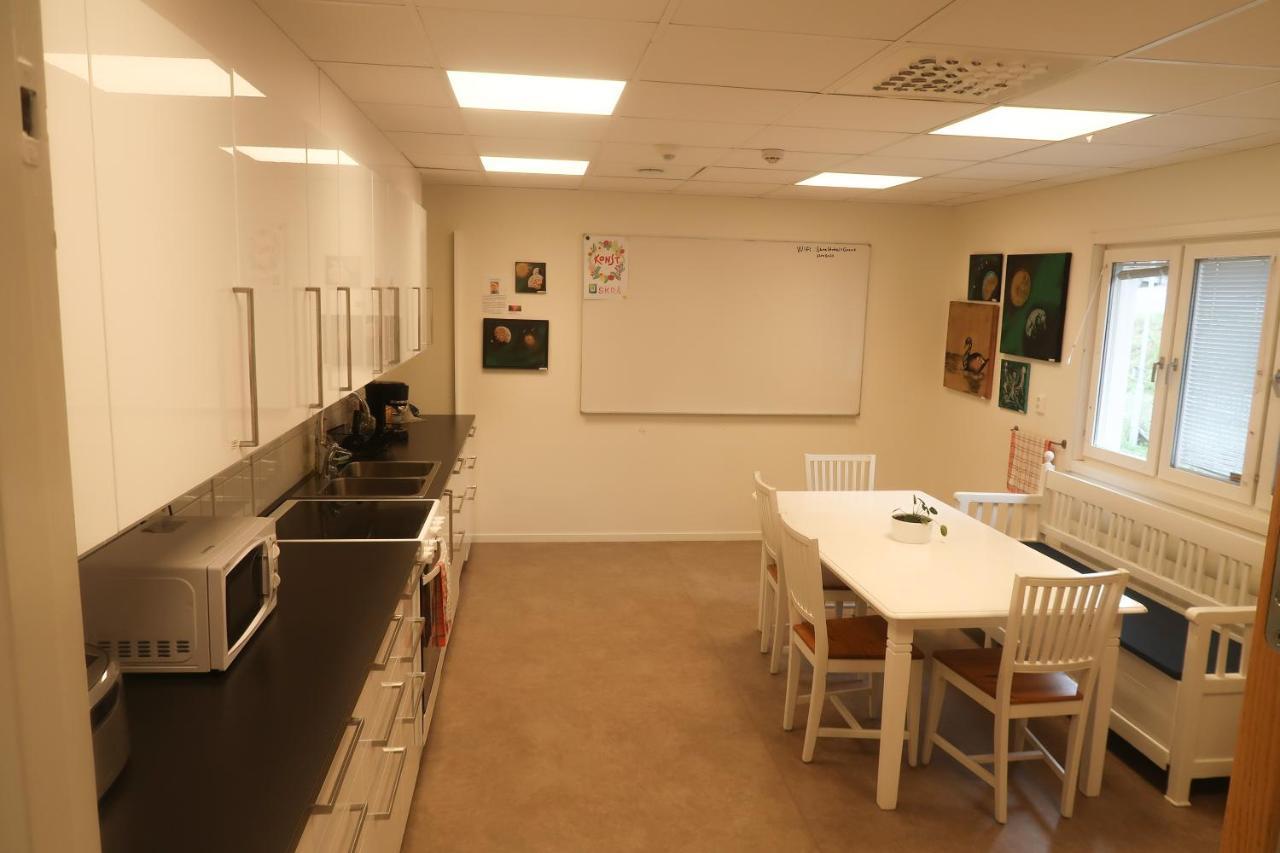 Skra Hostel - Bed & Business Alnon 外观 照片